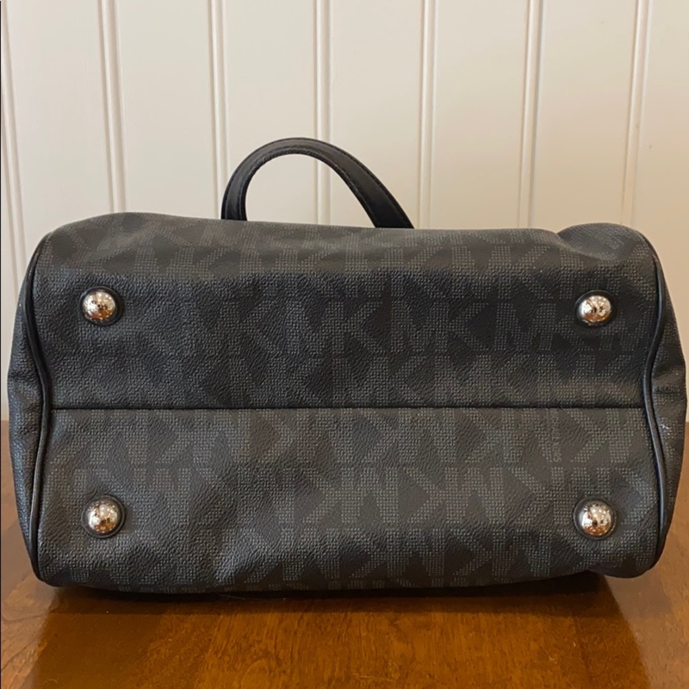 Michael Kors Purse - Picture 5 of 5